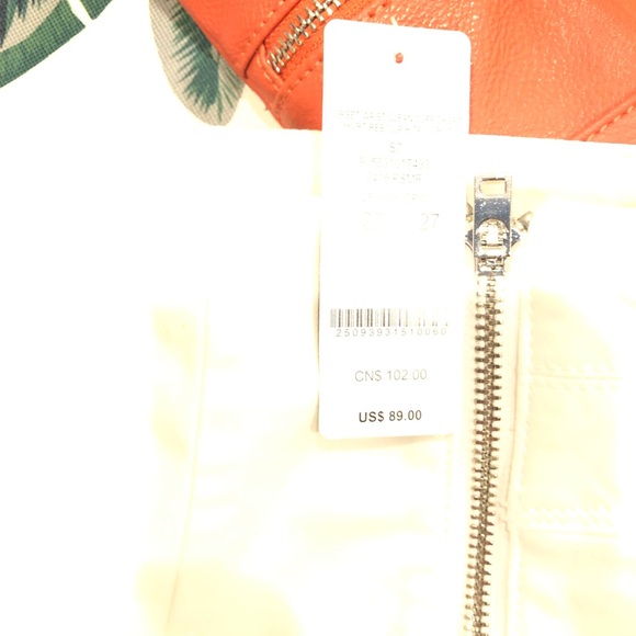 NWT Bebe white zipper shorts size 27 - Picture 7 of 7